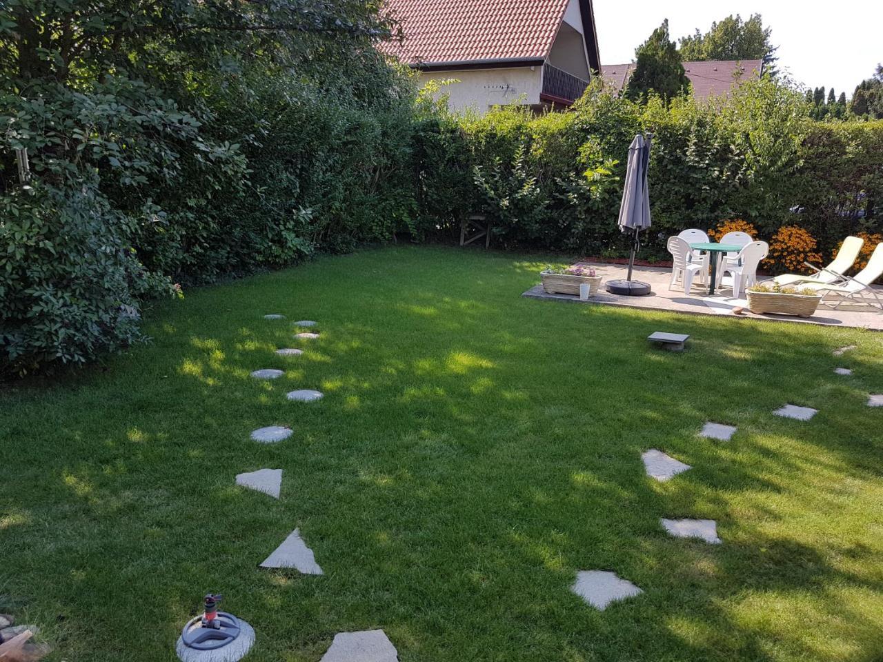 Vila Jo-Jo'S Nyaralohaz Siófok Exteriér fotografie